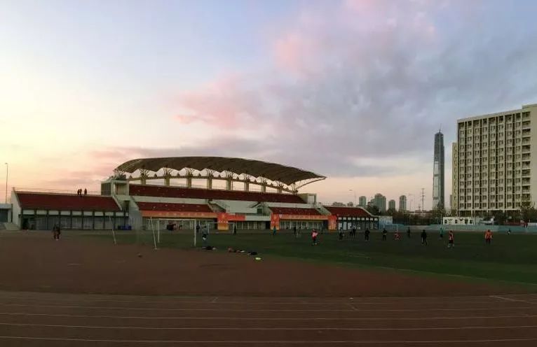 天津工业大学 体育场图片