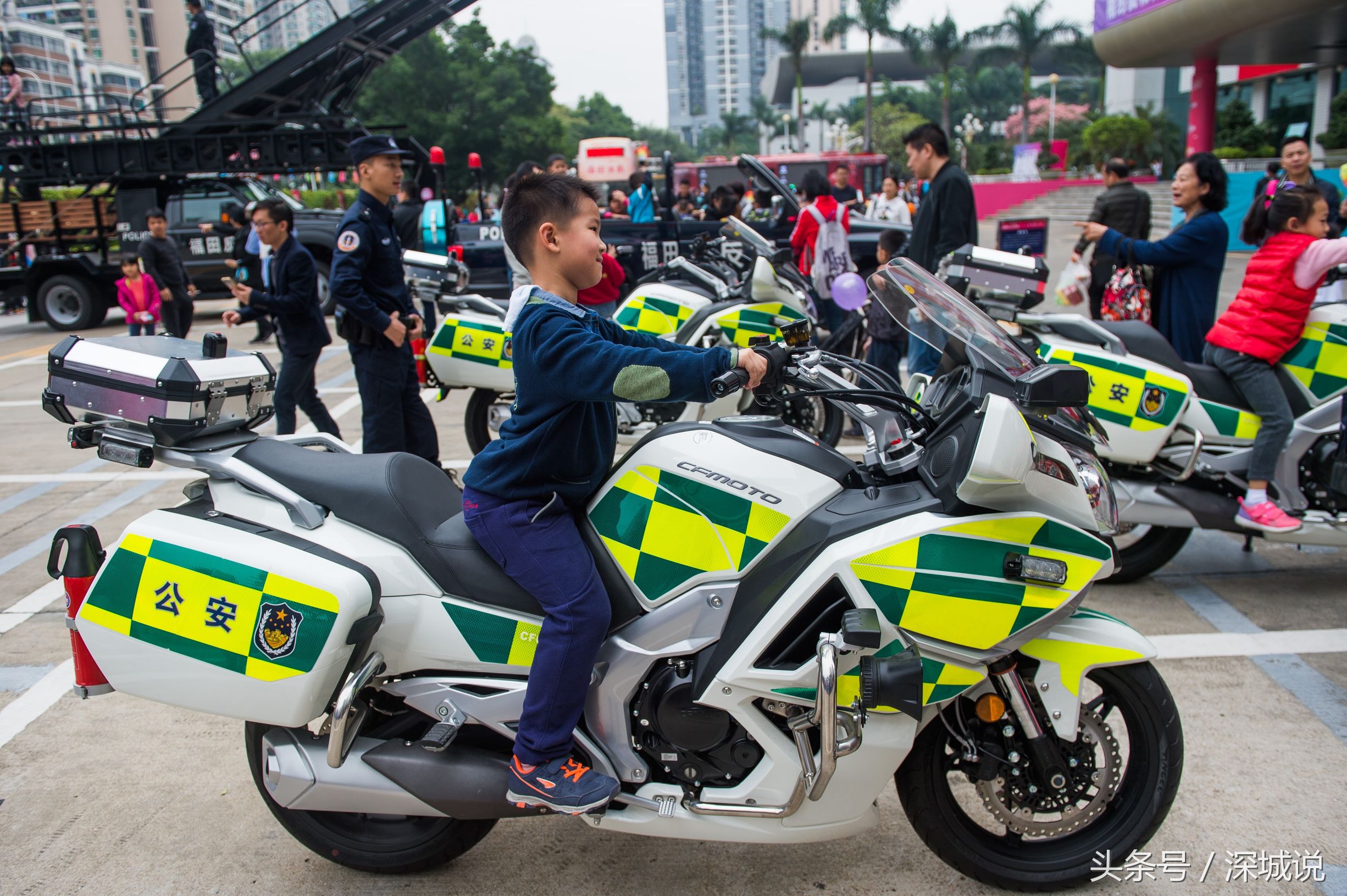 深圳警用摩托车图片