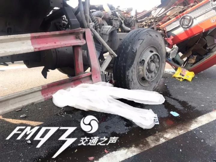 台州高速慘烈車禍!女老闆被甩出車外不幸遇難