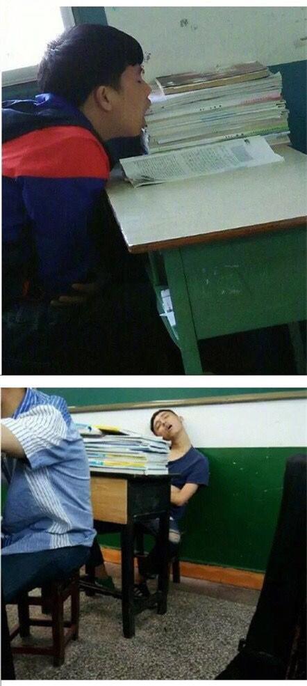 上课睡觉姿势图片