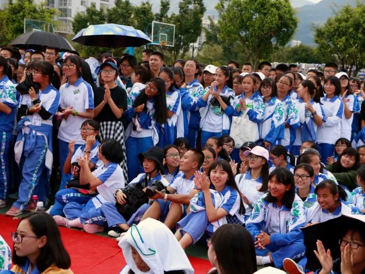 临沧市一中体育艺术科技节百花齐放,精彩不断