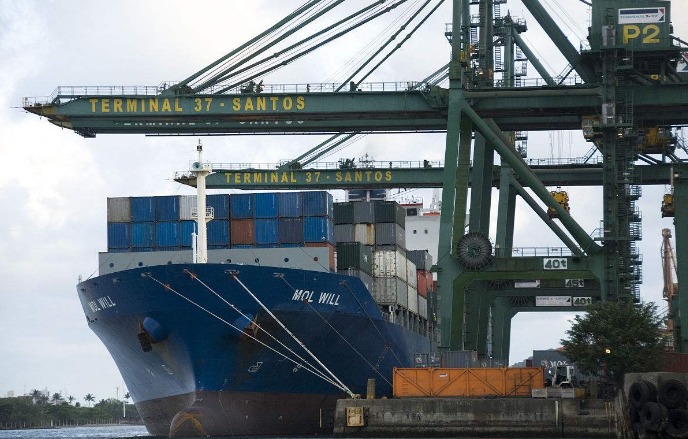 巴西最大港口海关全员大罢工已快一个月