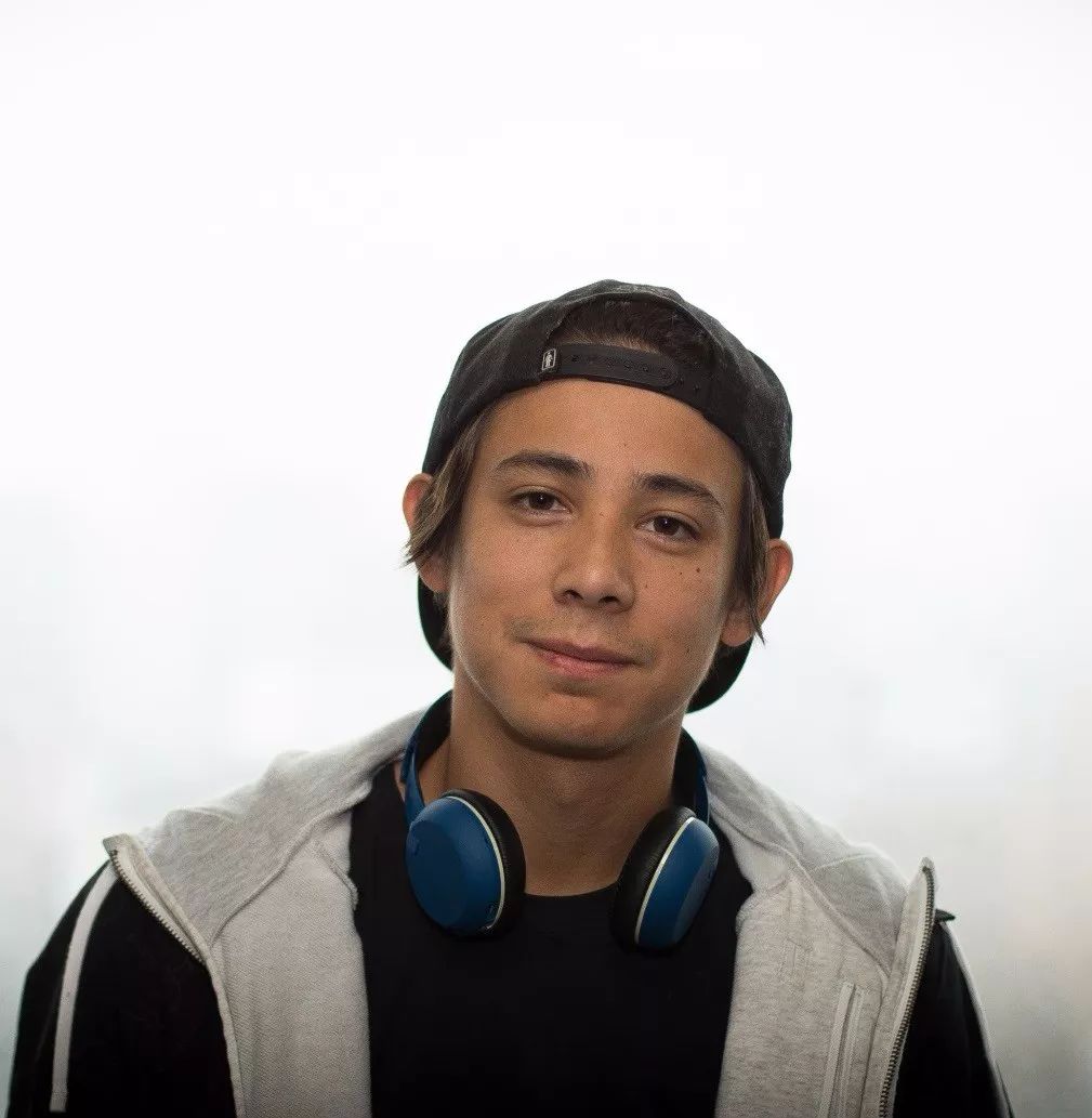 姓名:sean malto ■年龄:28 ■来自:美国堪萨斯城 ■简介: 10岁的