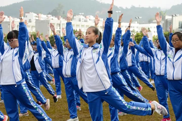 临沧市一中2017年体育艺术科技节圆满落幕