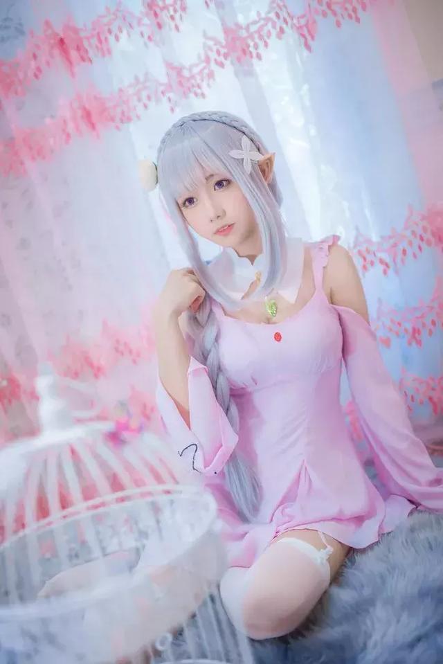 cosplay白丝足控福利 艾米莉娅 从零开始的异世界生活cosplay白丝足控