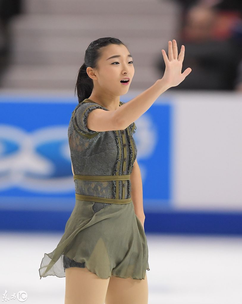 美国日本花样滑冰女选手表情俏皮可爱萌萌哒宛如青春美少女