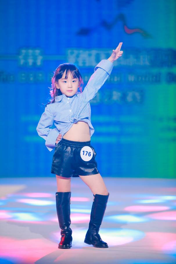 一带一路国际模特大赛少儿组决赛在京举行