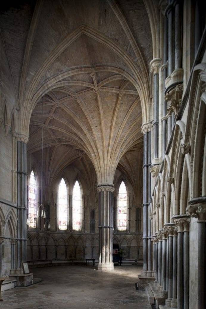 哥特式教堂束柱图片