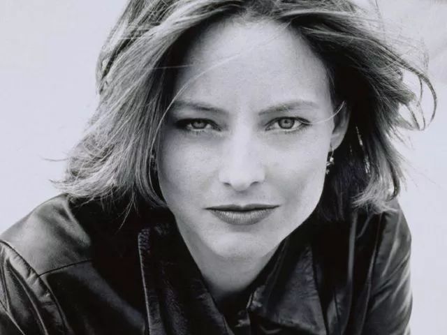 jodie-foster-s-wife-alexandra-hedison-gets-restraining-order