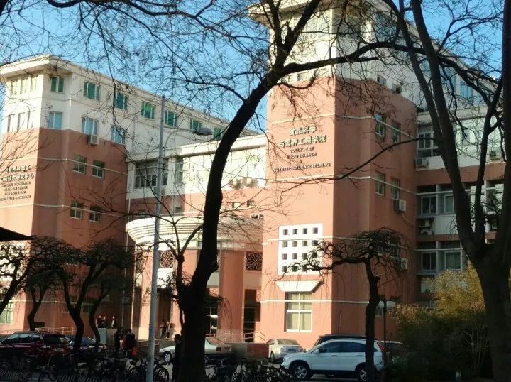 中國農業大學食品學院主樓曾經思念了很久 但最終選擇離開直到幾年