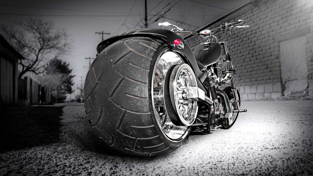 超宽轮胎摩托车图片