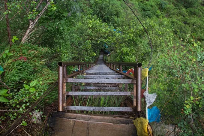 虎跳峽天梯