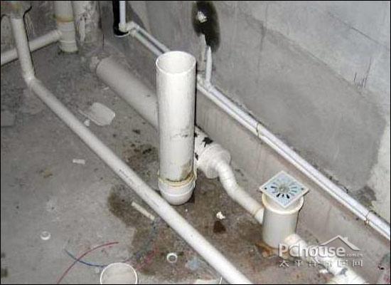 (2)如果安装的是多通道地漏,应注意地漏的进水口不宜过多,如果一个