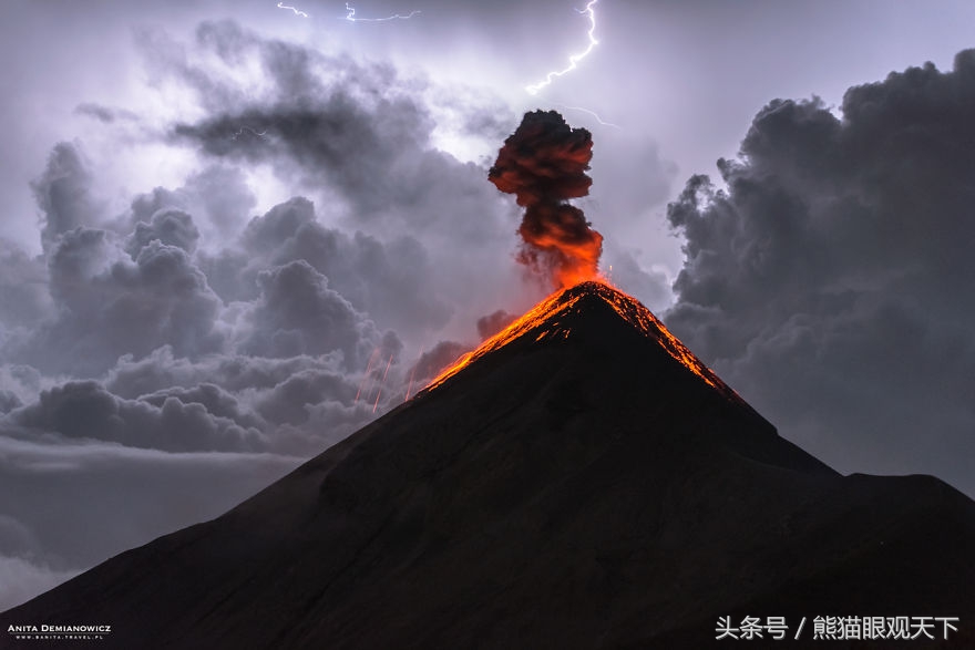 阿卡特兰戈火山位于危地马拉,是世界上海拔最高的十大活火山之一