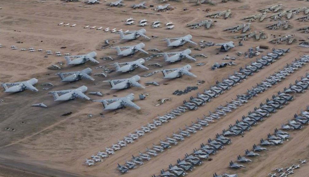 历史趣图第12期:二战结束后的美国飞机坟场大观