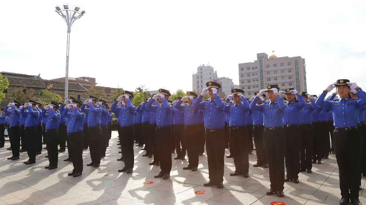 杭州城管制服图片