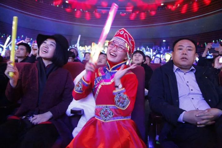 乌兰图雅简谱_祝酒歌乌兰图雅简谱(3)