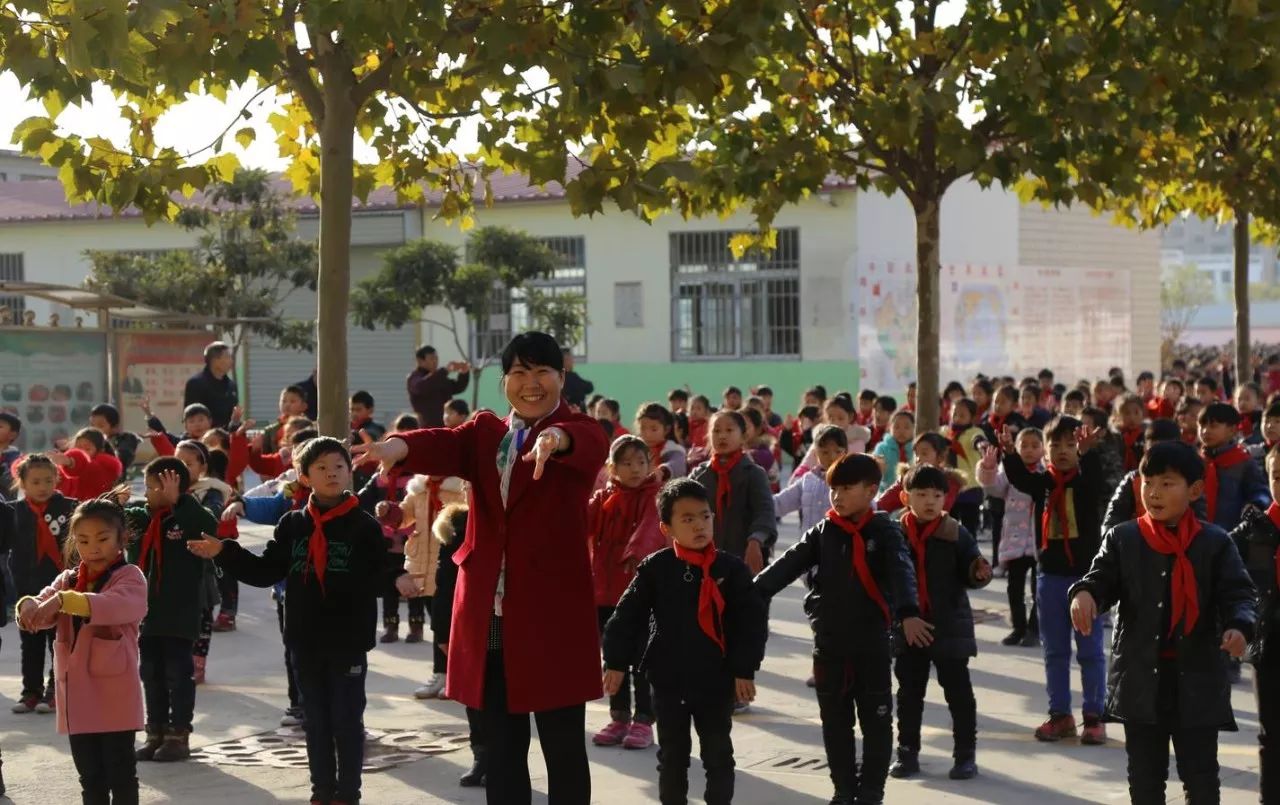 新郑龙湖镇初级中学图片