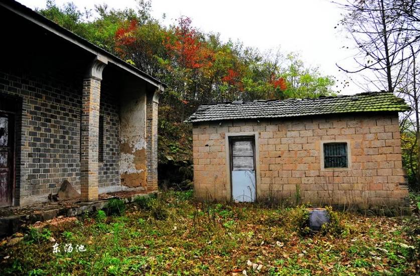 《庐江县汤池镇果树村交冲建设用地使用权》签约仪式顺利举行