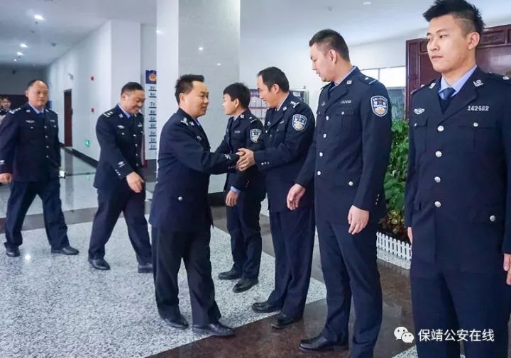 保靖公安抓获一潜逃25年杀人命案在逃人员内附抓捕现场视频