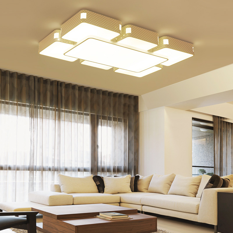 这款客厅灯长方形吸顶灯,现代几何创意个性造型,给简单,舒适的感受