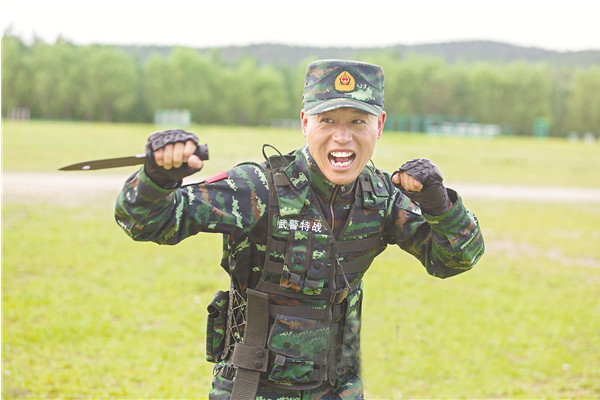 特战兵王李玉峰:扎根基层 矢志强军