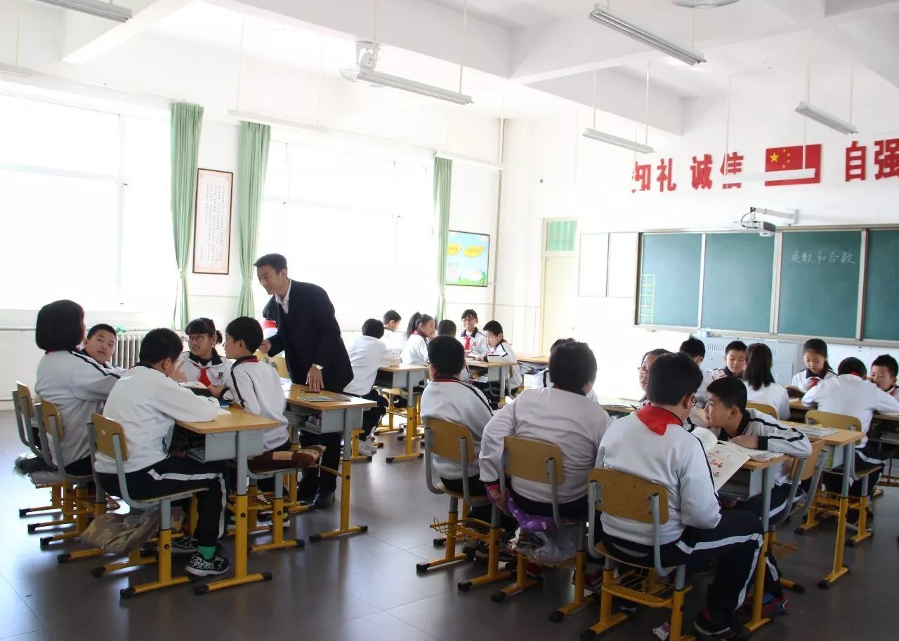 盘锦光正实验小学