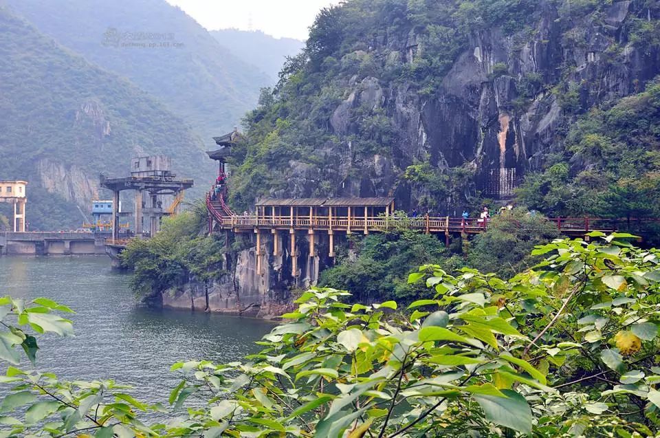 石門棧道越千年,人文歷史褒河谷.