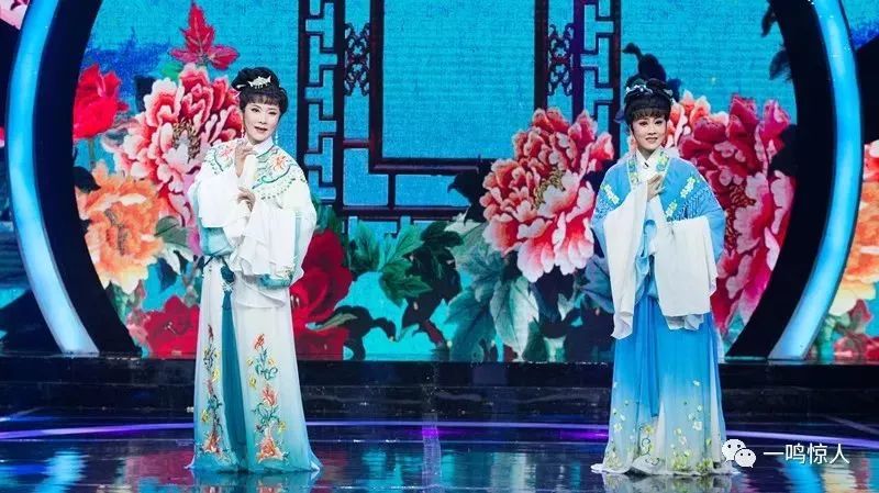 3,越劇《孟麗君》選段表演者:何賽飛,胡錳佳2,越劇《唐伯虎點秋香》