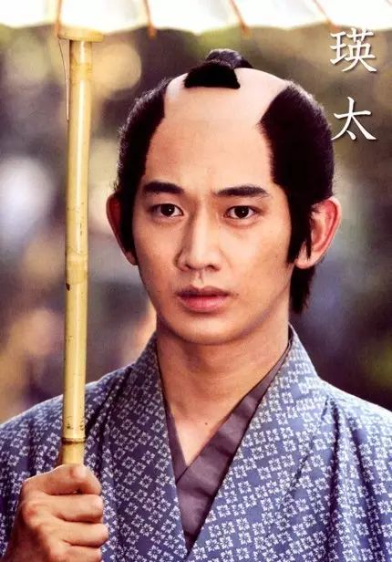 日本武士头发型古代图片