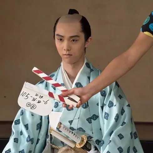 日本古代男子发型演变图片