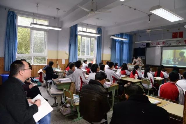 教学研讨树德名校集团教学研讨活动在蒲江寿安中学举行