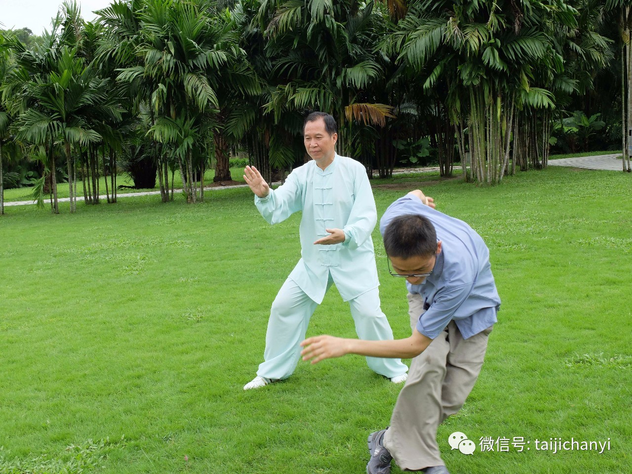 体育 正文 林健先生在《太极拳宗师褚桂亭》一文中说:比如练太极拳要