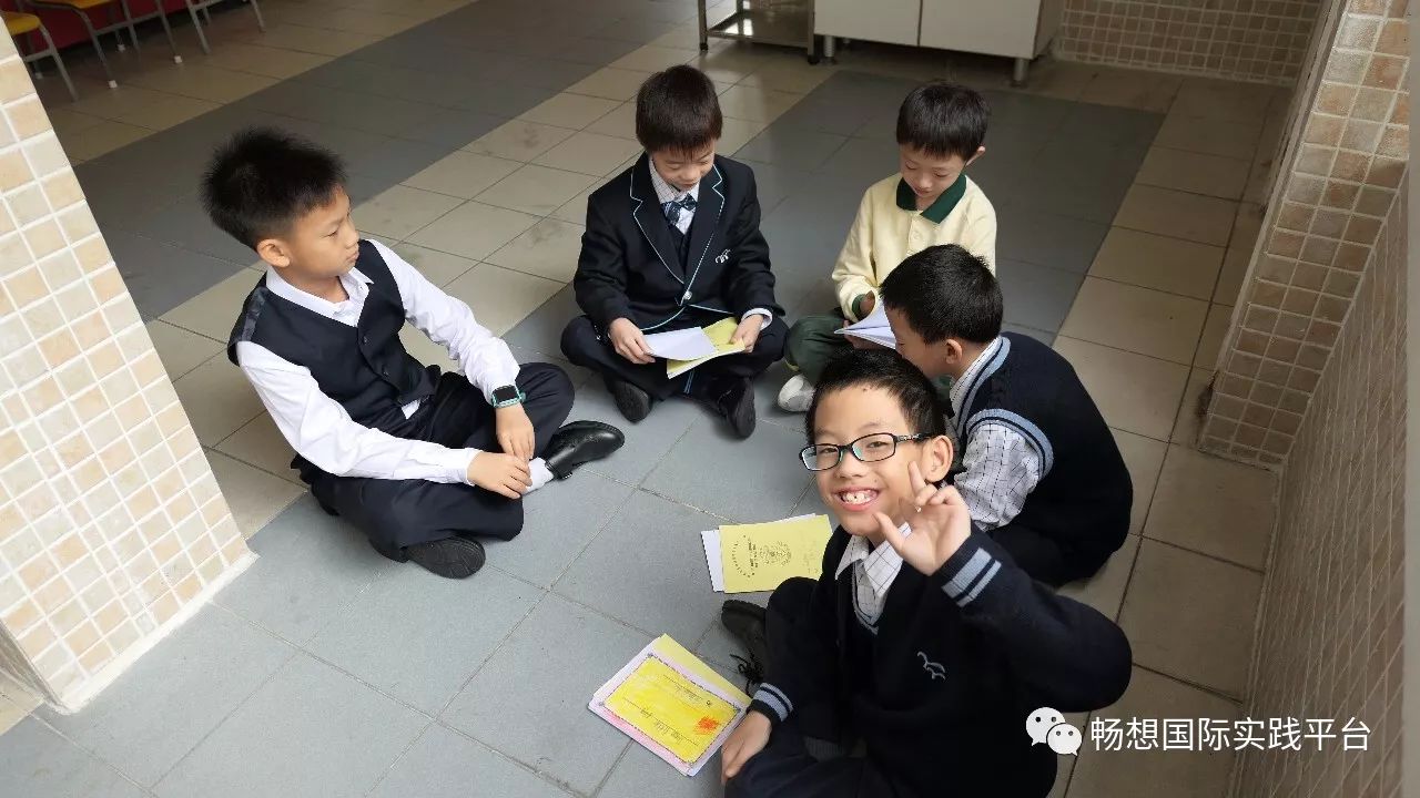 小学和圆玄小学是友好姐妹学校,我们在与香港小学生同堂上课的这两天