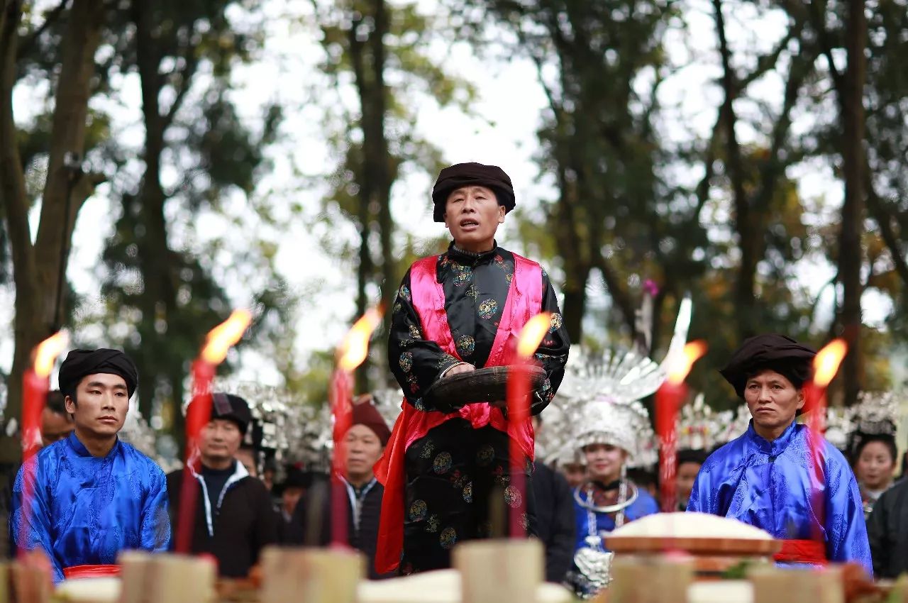 今天上午 丹寨苗族同胞祭祀先祖蚩尤 儀式神秘而古樸!