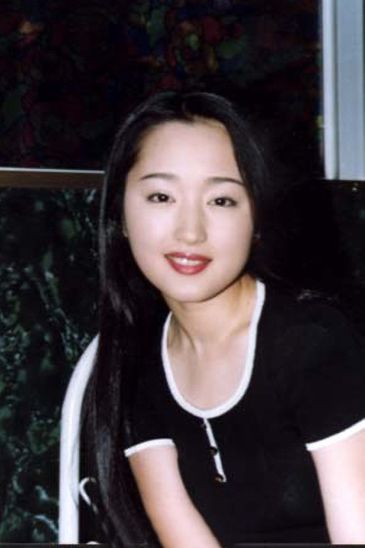 一组杨钰莹青春期旧照,她是那个时代的青春美少女完美标杆
