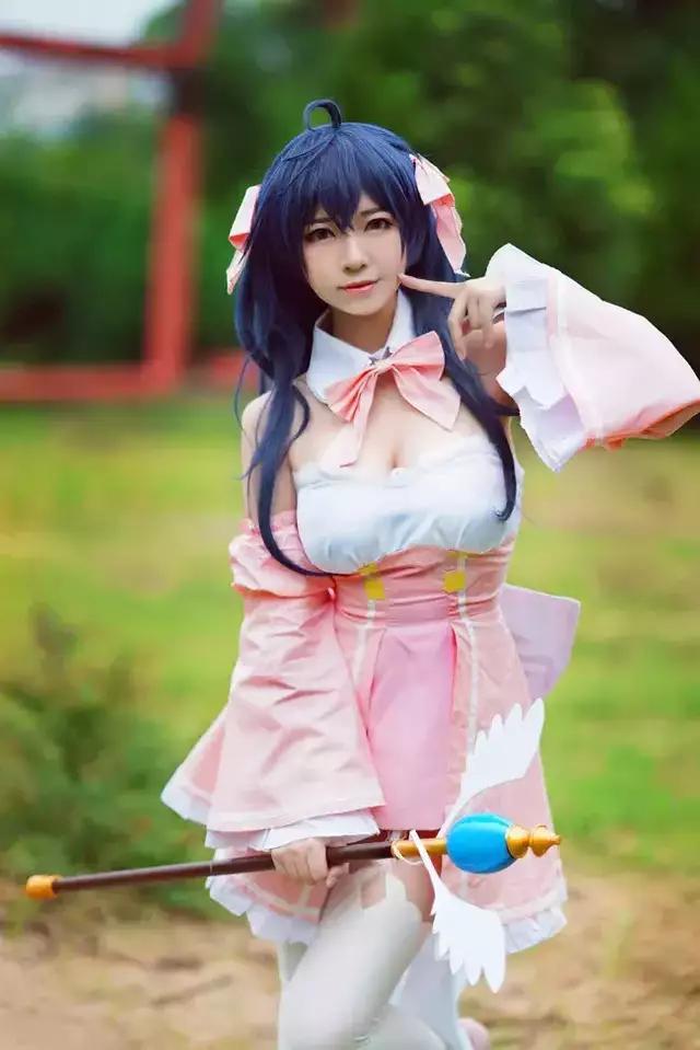 美女攝影:戶外cosplay,美女角色扮演楚楚動人