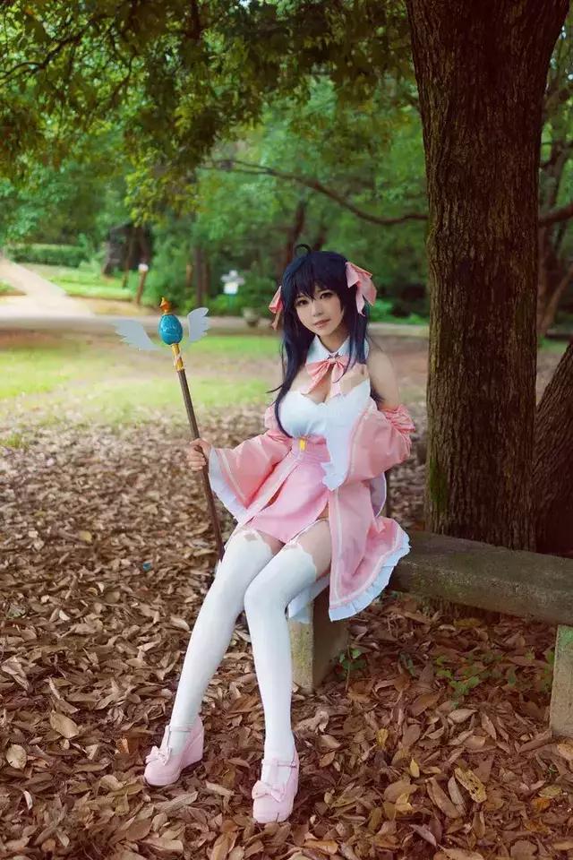 美女攝影:戶外cosplay,美女角色扮演楚楚動人