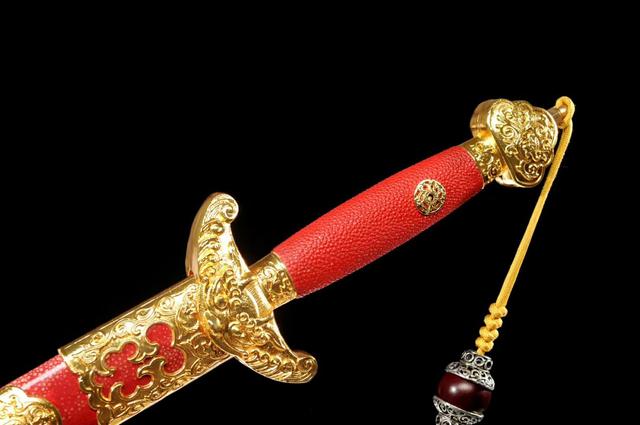 清朝乾隆时期的精美宝剑 顶级豪华
