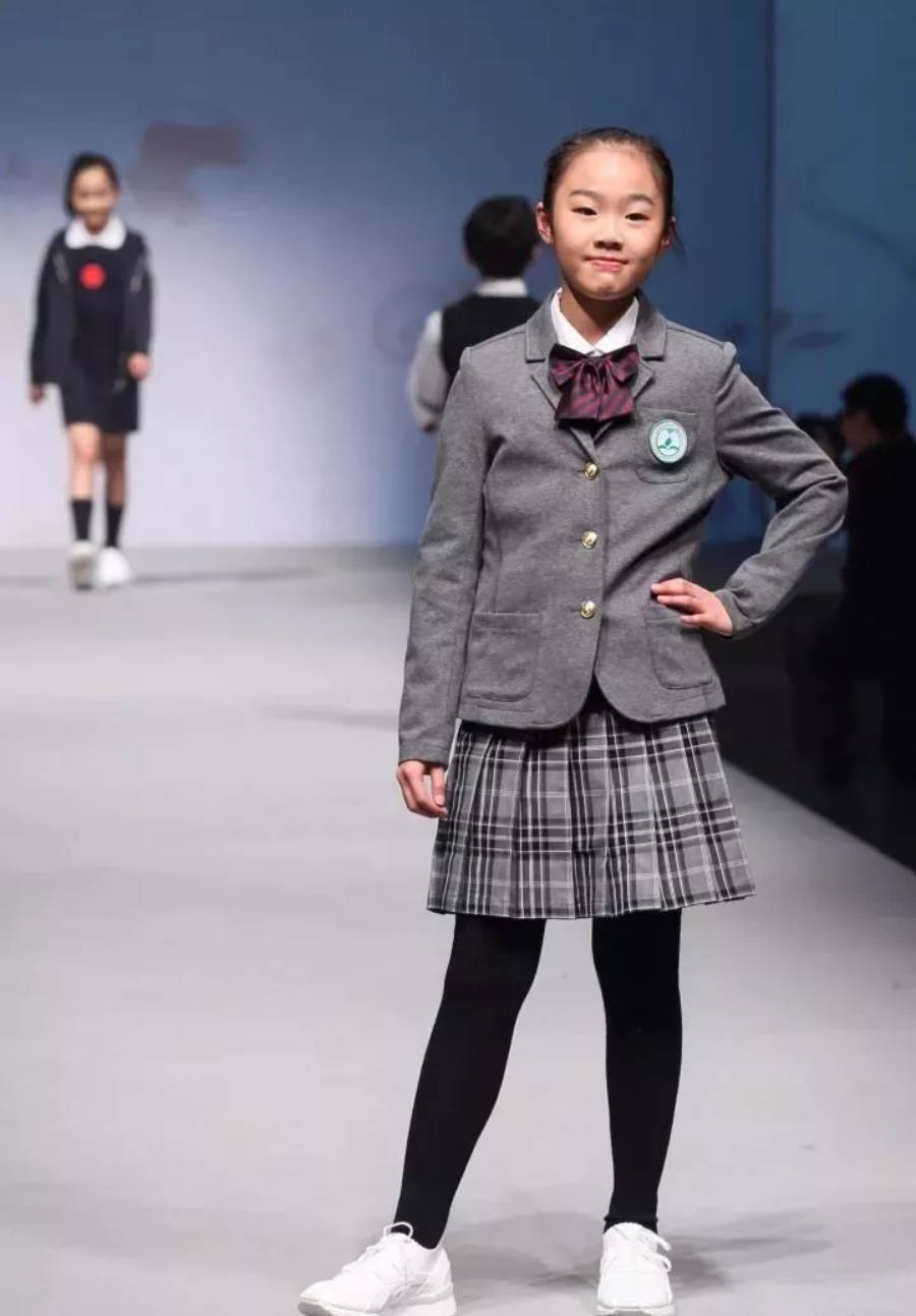 校服丨大家對自家校服滿意嗎?《北京市中小學校服色彩體系》發佈