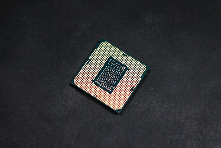 對比intel core i5-8400和intel core i5-7400兩款處理器的規格,最