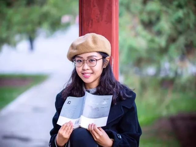 清华特奖孙可佳人文学者兼职编剧京昆票友学生辅导员马甲线女神