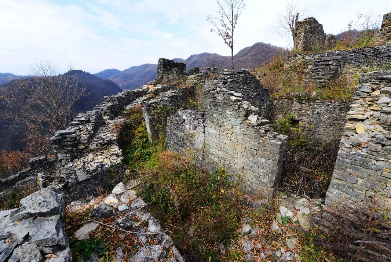 探秘龙坪古山寨