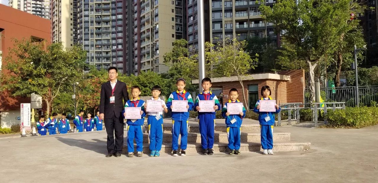 陽光下的快樂體育 ——惠陽華附小學部2017年秋季體育節圓滿落幕