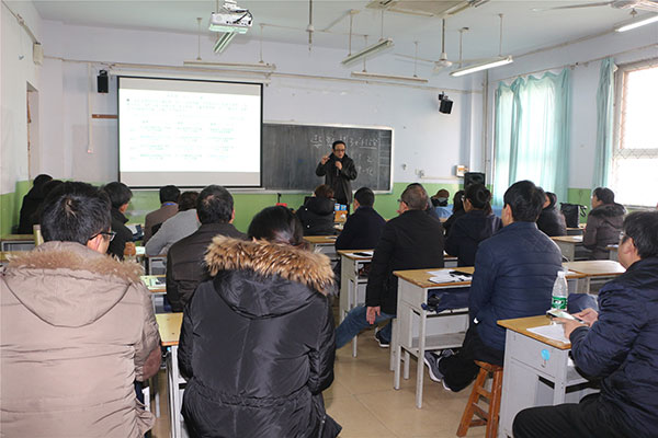 带头人,著名高考命题研究专家,全国数学奥林匹克竞赛优秀教练尹述喜