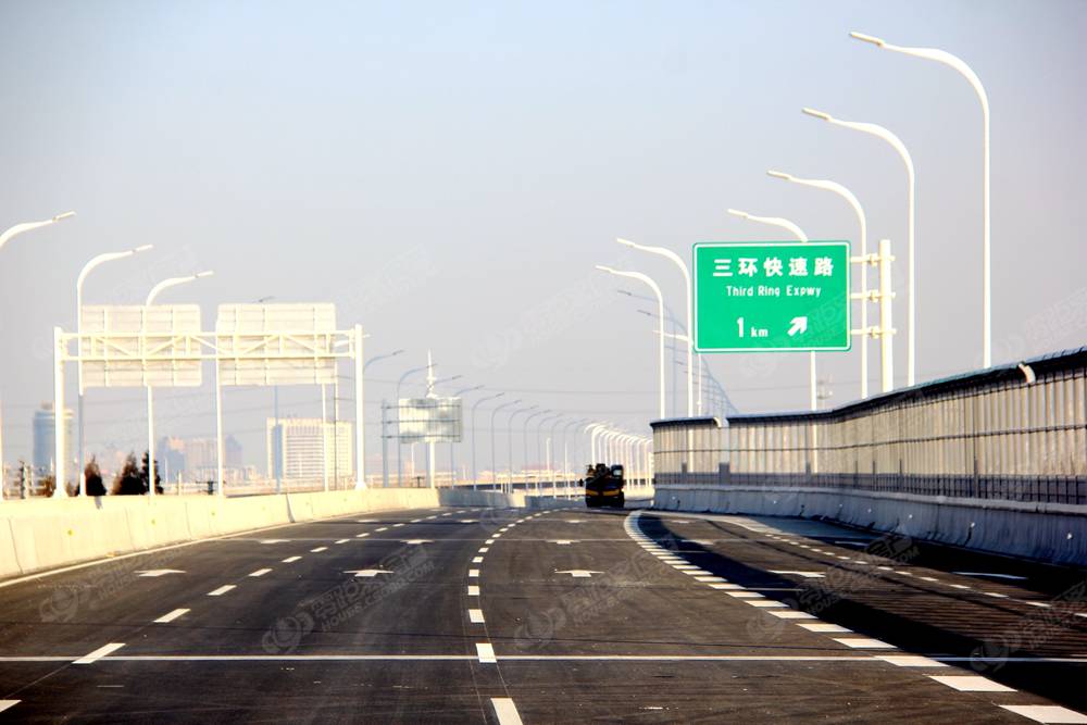 锡太高速东港镇段图片