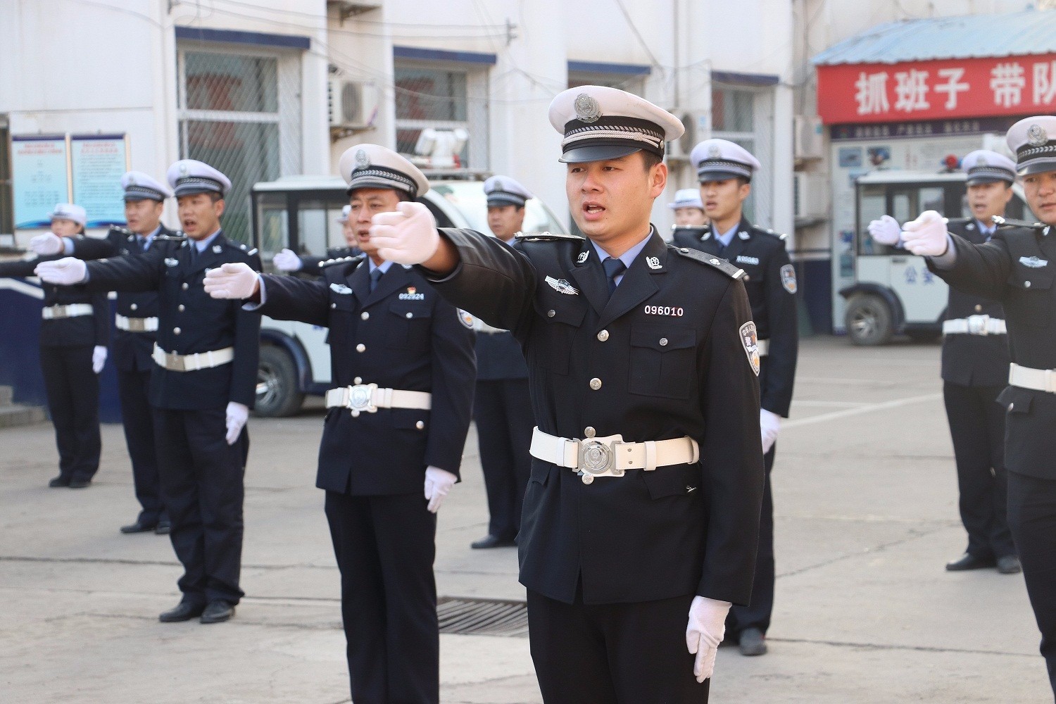 绛县县委书记王宏伟图片