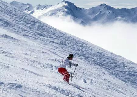 昌吉努尔加国际滑雪场图片