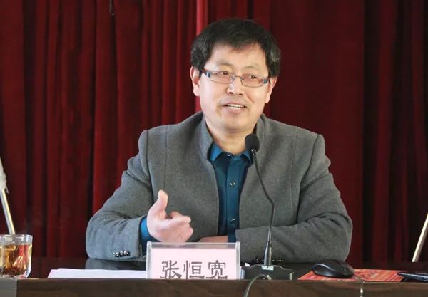 会议邀请商河电视台总编室主任张恒宽同志现场授课,刘集村党支部书记