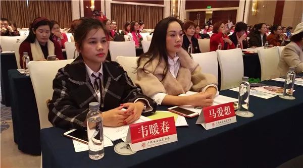 马爱想,韦春霖,副会长李玉莲 易贵凤,理事韦暖春,刘海艳,代玲玲等代